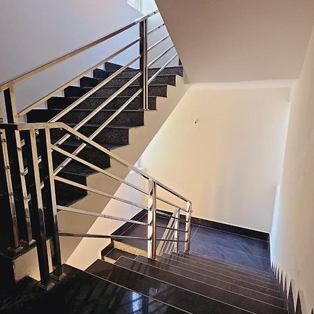 Vensa Homestay Puri Bagian luar foto