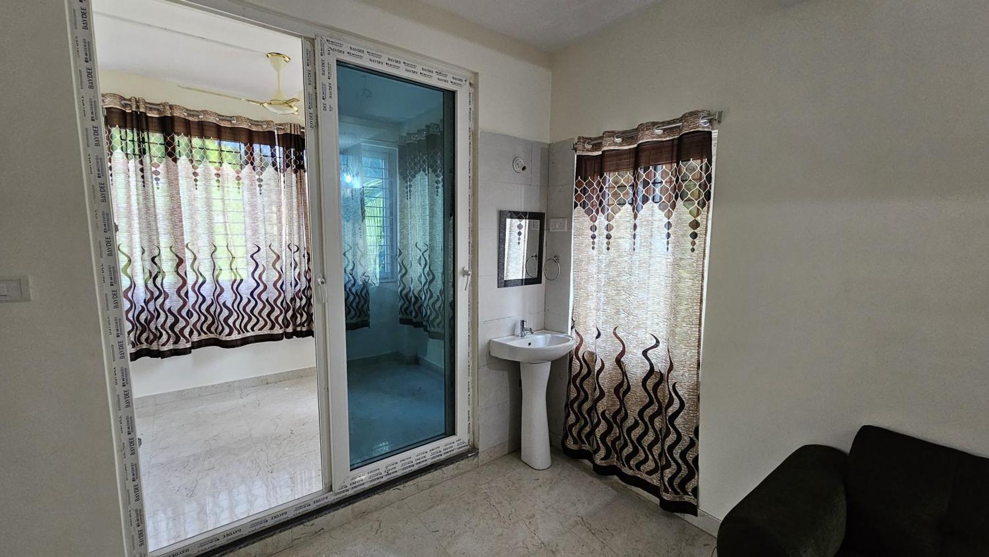 Vensa Homestay Puri Bagian luar foto